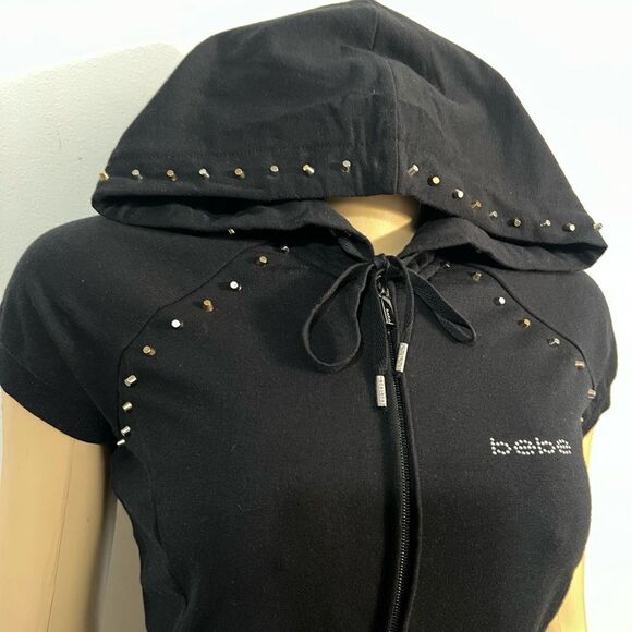 Bebe Set Studded Hoody Short sleeve zip close & Ruched Side Panel Crop Black XS - Picture 2 of 12